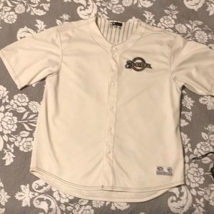 Brewers Men’s button-up authentic jersey.